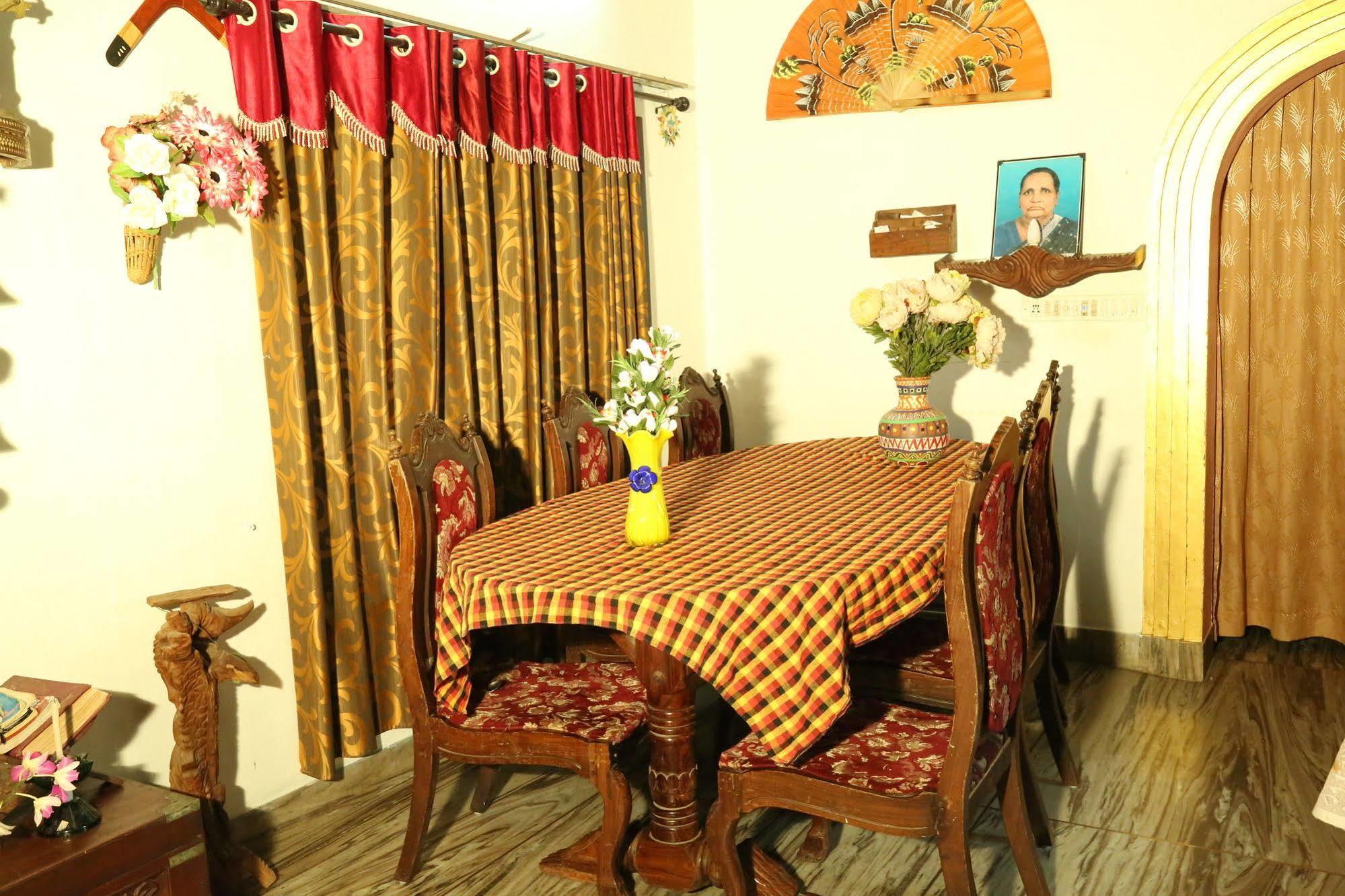 Dream Catcher Home Stay Kochi Екстер'єр фото