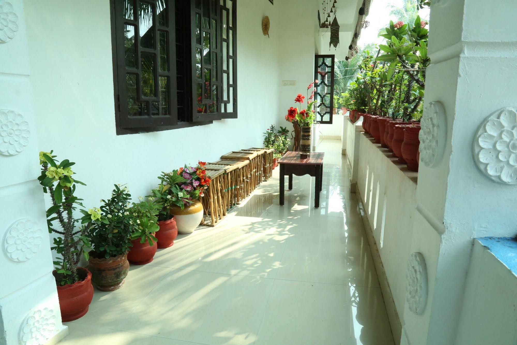 Dream Catcher Home Stay Kochi Екстер'єр фото
