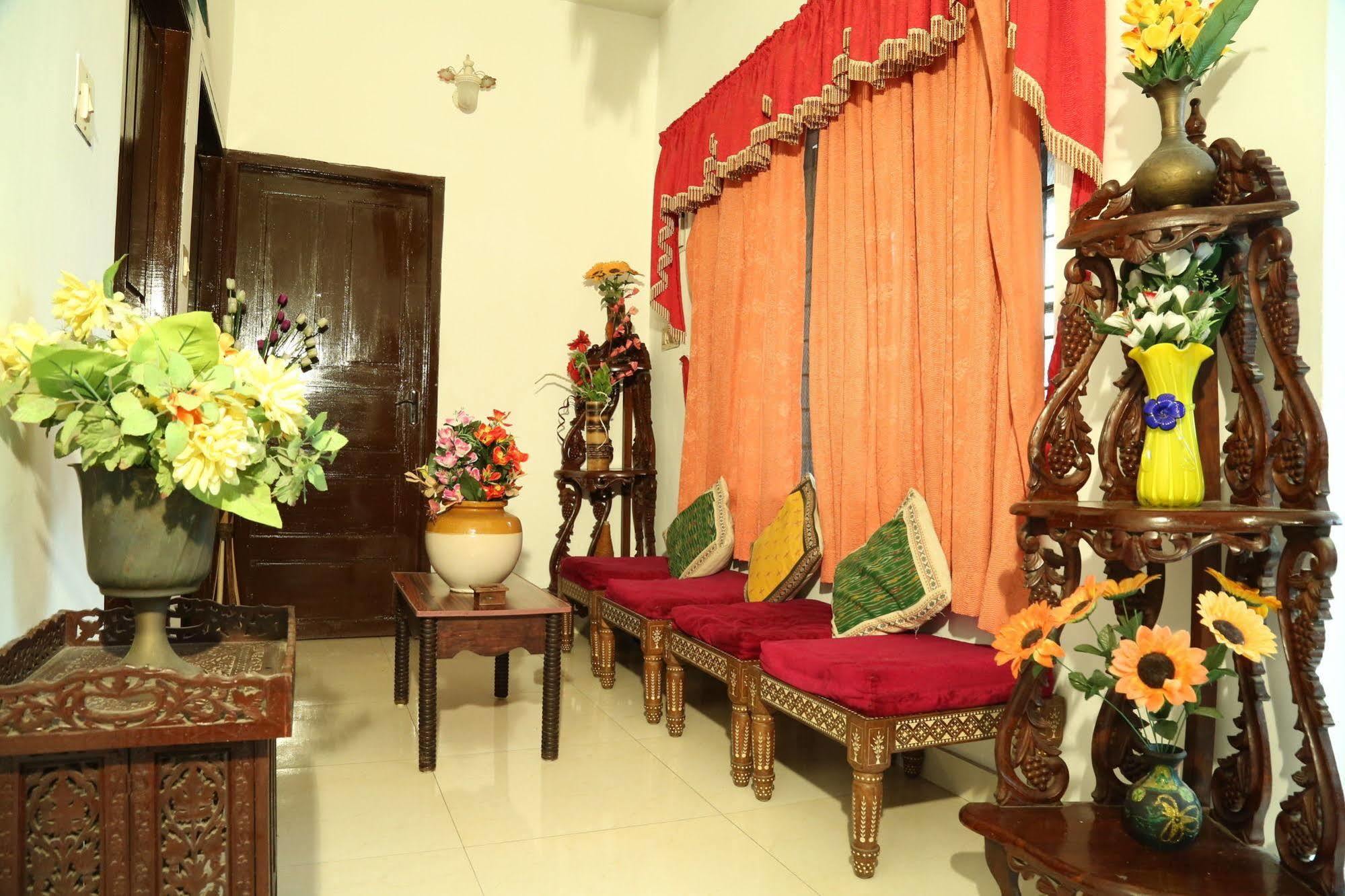 Dream Catcher Home Stay Kochi Екстер'єр фото